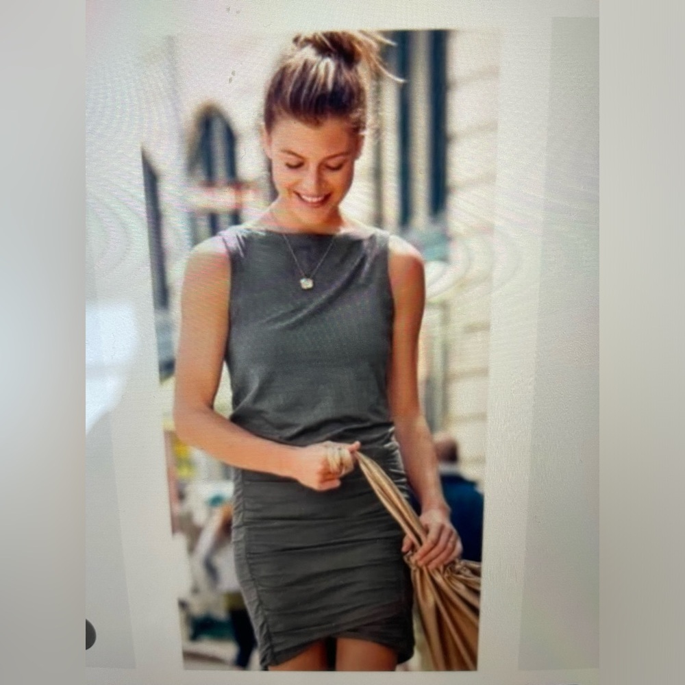 ❤️ ATHLETA NAVY & WHITE STRIPED TULIP TANK DRESS SIZE SMALL NEW